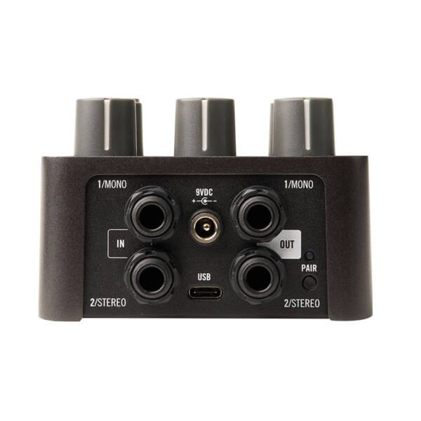 Universal Audio UAFX Galaxy '74 Tape Echo & Reverb es un pedal de retardo estéreo con efectos de eco analógico clásico de mediados de los 70 y reverberación de muelles