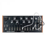 Moog Spectravox es un módulo procesador espectral analógico semi-modular, diseñado para esculpir el sonido de manera versátil.