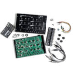 Moog Werkstatt Synth Kit es un kit de sintetizador analógico basado en los circuitos clásicos de Moog. Ensamblaje sencillo, rápido y sin soldaduras.