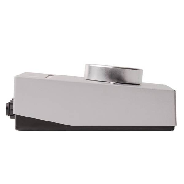Apollo e2m es un amplificador estéreo para auriculares e interfaz de línea para audio en red Dante que te permite expandir tu equipo de audio en red con E/S y control de monitorización.